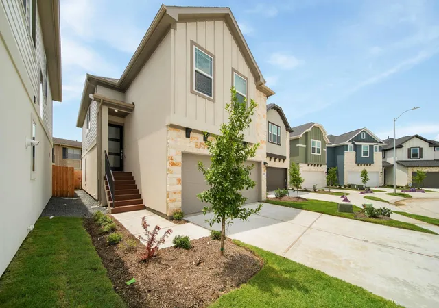 Photo 2 of Single family home for sale at 2975 Park Hl Ln, Stafford, TX 77477 | MLS# 58749949 | Listing updated on 2026-10-07
