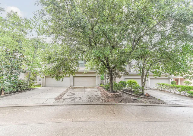 Photo 2 of Townhouse for sale at 213 E Summerhaze Cir, Spring, TX 77382 | MLS# 77079967 | Listing updated on 2026-07-12