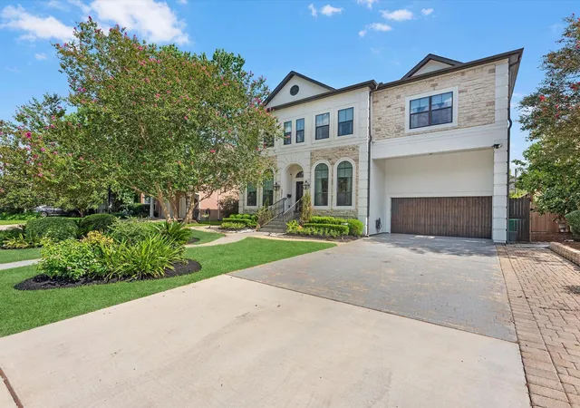 Photo 1 of Sale Pending at 5411 Aspen St, Houston, TX 77081 | MLS# 47928140 | Listing updated on 2026-09-06