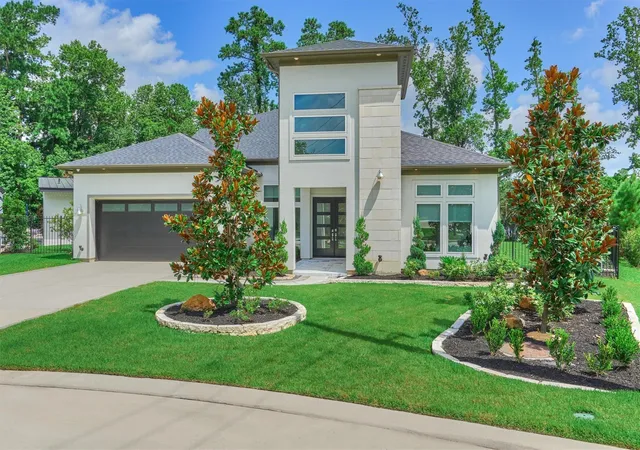 Photo 2 of Sale Pending at 35 Papado Trails Cir, Tomball, TX 77375 | MLS# 67785534 | Listing updated on 2026-09-14