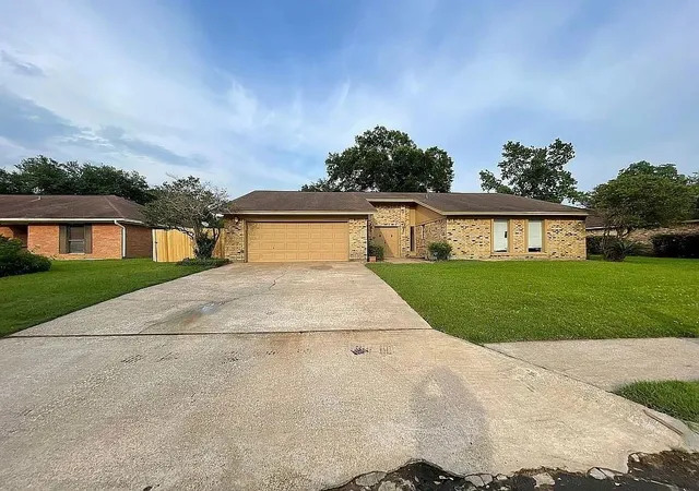 1st image of 1070 Shakespeare Dr, Beaumont, TX 77706 | MLS# 91383574