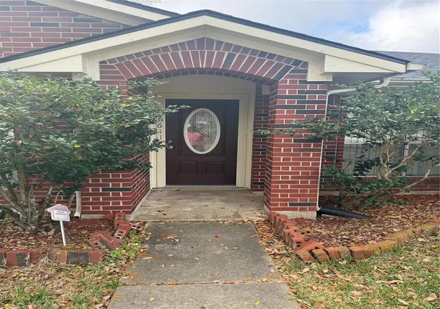 Photo 1 of Single family home for sale at 16611 Parliament Dr, South Houston, TX 77083 | MLS# 18806245 | Listing updated on 2026-09-02