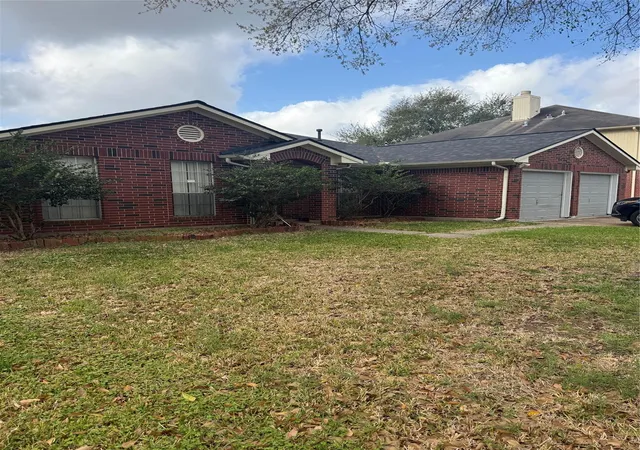 Photo 2 of Single family home for sale at 16611 Parliament Dr, South Houston, TX 77083 | MLS# 18806245 | Listing updated on 2026-09-02