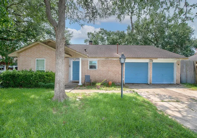 Homes for sale in Friendswood, TX | 5011 Encino Ct, Friendswood, TX 77546 | MLS# 27416746