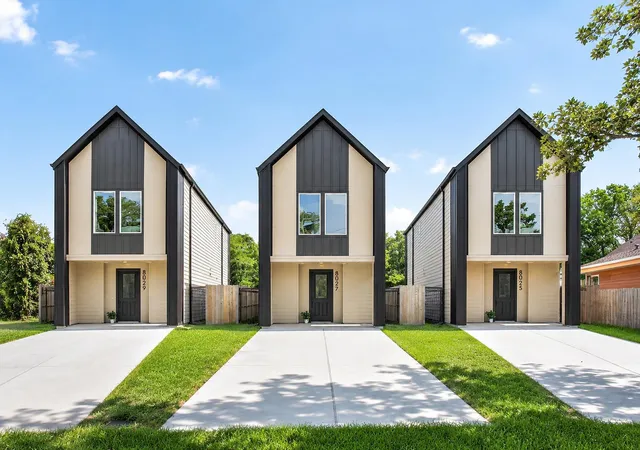 34th image of 8027 Betty Boop St, Houston, TX 77028 | MLS# 9364047