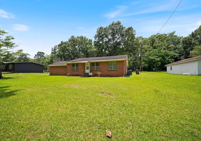 2nd image of 1108 Ricks Rd, Lufkin, TX 75901 | MLS# 83107976