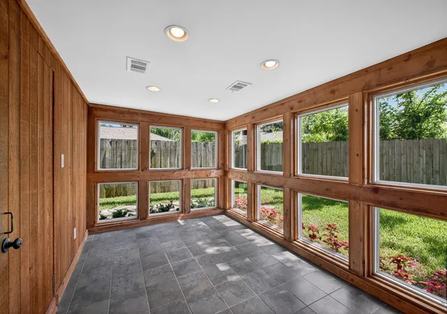 Photo 1 of Single family home for sale at 4218 Glebe Rd, Houston, TX 77018 | MLS# 20869161 | Listing updated on 2026-08-05