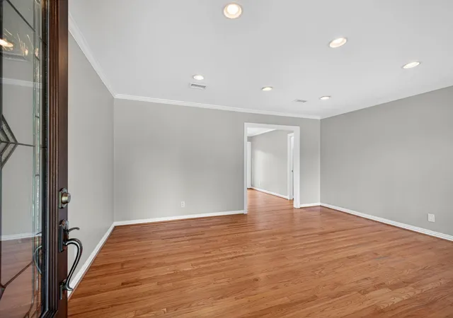 Photo 4 of Single family home for sale at 4218 Glebe Rd, Houston, TX 77018 | MLS# 20869161 | Listing updated on 2026-08-05