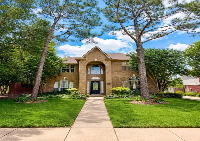 1st image of 13538 Shadow Falls Ct, Houston, TX 77059 | MLS# 62019239