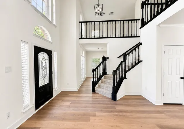 3rd image of 13538 Shadow Falls Ct, Houston, TX 77059 | MLS# 62019239