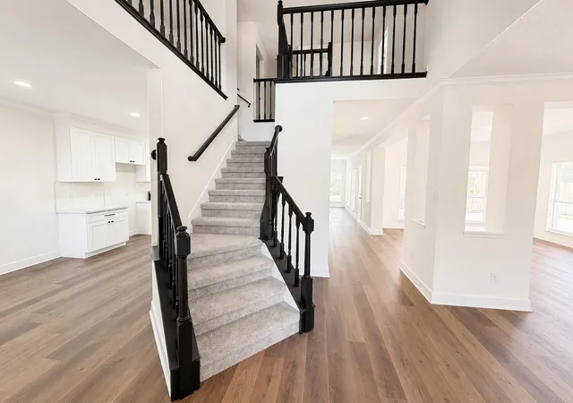 4th image of 13538 Shadow Falls Ct, Houston, TX 77059 | MLS# 62019239