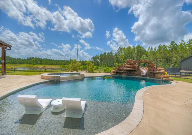 Photo 1 of Single family home for sale at 5454 Fm 350 N, Livingston, TX 77351 | MLS# 10707024 | Listing updated on 2026-04-20