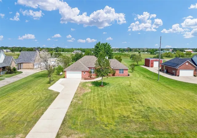 Photo 2 of Single family home for sale at 7411 Augusta Ln, Rosharon, TX 77583 | MLS# 58607999 | Listing updated on 2026-09-12