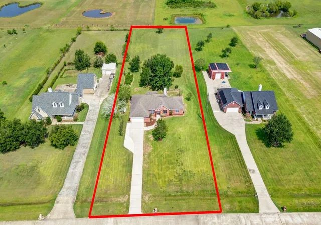 Photo 3 of Single family home for sale at 7411 Augusta Ln, Rosharon, TX 77583 | MLS# 58607999 | Listing updated on 2026-09-12