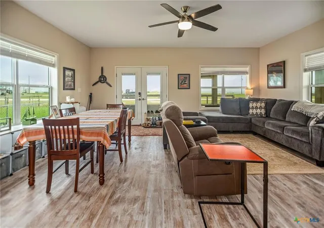 Photo 4 of Single family home for sale at 258 Alamo Beach Ave, Port Lavaca, TX 77979 | MLS# 90404968 | Listing updated on 2026-08-28