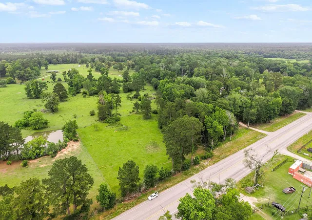 Homes for sale in New Waverly, TX | 4931 Hwy 150 W, New Waverly, TX 77358 | MLS# 78371780