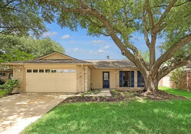 1st image of 6835 Gettysburg Dr, Richmond, TX 77469 | MLS# 57741445
