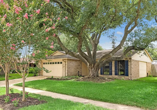 2nd image of 6835 Gettysburg Dr, Richmond, TX 77469 | MLS# 57741445