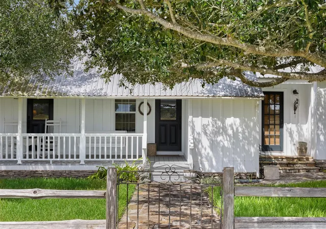 1st image of 3523 Seidel Rd, Schulenburg, TX 78956 | MLS# 51135771
