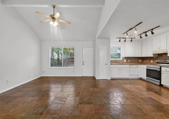 4th image of 16371 Full Moon Ct, Conroe, TX 77302 | MLS# 66304582