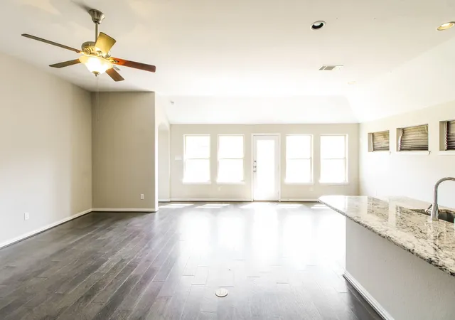 Photo 4 of Single family home for sale at 12519 Tamaron Dr, La Marque, TX 77568 | MLS# 74841035 | Listing updated on 2026-09-20