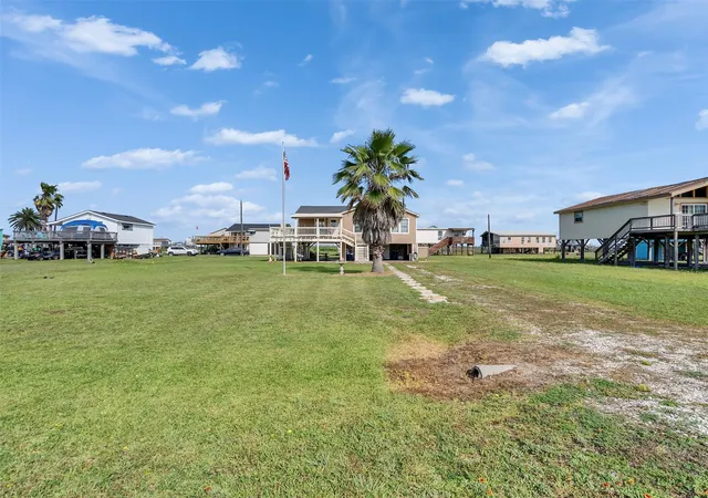 3rd image of 914 Treaty Dr, Freeport, TX 77541 | MLS# 64950992