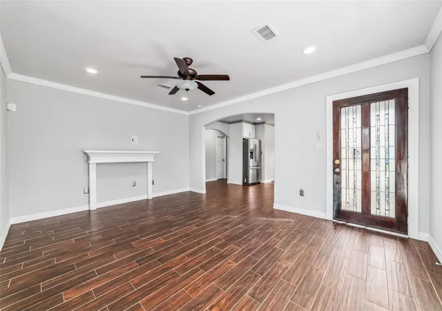 3rd image of 5012 Irvington Blvd, Houston, TX 77009 | MLS# 34871976