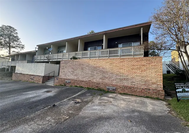 Homes for sale in Brookeland, TX | 2550 Sam Rayburn Parkway, Brookeland, TX 75931 | Houzeo