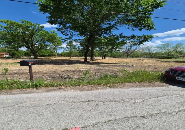 3rd image of 000 Louise St, Navasota, TX 77868 | MLS# 38287595