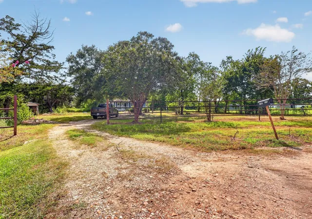 3rd image of 118 County Road 932A/Elm, Alvin, TX 77511 | MLS# 14703898