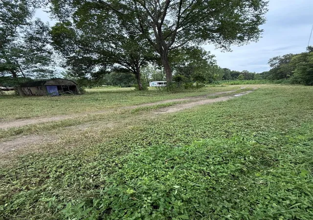 5th image of 606 Hwy 90, Liberty, TX 77575 | MLS# 20131101