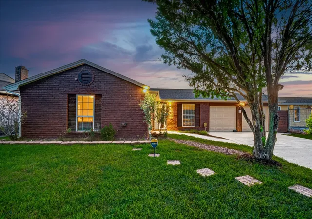 1st image of 6114 S Greenpark Dr, Houston, TX 77072 | MLS# 62060586