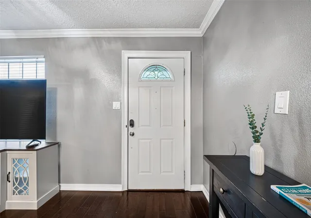 5th image of 6114 S Greenpark Dr, Houston, TX 77072 | MLS# 62060586