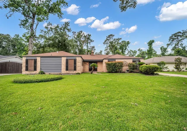 1st image of 18815 Whitewood Dr, Spring, TX 77373 | MLS# 25000002