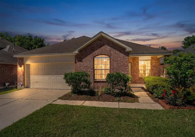 Photo 2 of Sale Pending at 951 Crannog Way, Conroe, TX 77301 | MLS# 73960153 | Listing updated on 2026-07-17