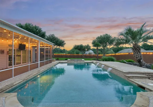 Photo 3 of Sale Pending at 11833 Seashell Cir, Montgomery, TX 77356 | MLS# 17274148 | Listing updated on 2026-08-12