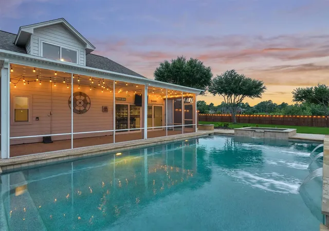 Photo 4 of Sale Pending at 11833 Seashell Cir, Montgomery, TX 77356 | MLS# 17274148 | Listing updated on 2026-08-12