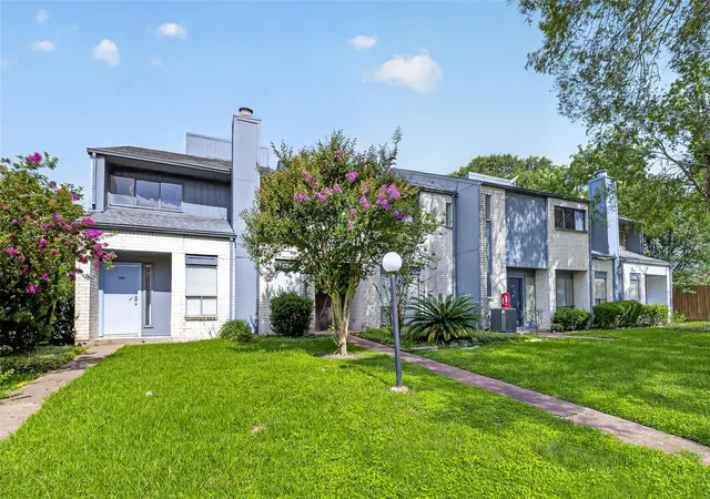 Photo 2 of Condo for sale at 8310 Augustine Dr #B, Houston, TX 77036 | MLS# 22333156 | Listing updated on 2026-08-02