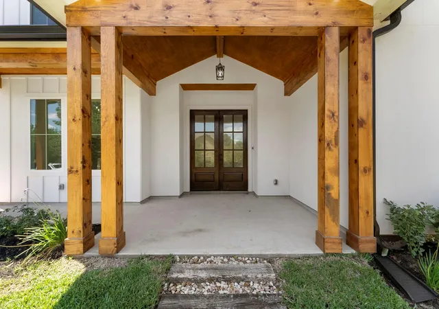Photo 2 of Single family home for sale at 3709 Oak Ct, Montgomery, TX 77356 | MLS# 19219202 | Listing updated on 2026-08-06