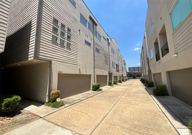 Photo 1 of Single family home for sale at 2364 Commerce St, Houston, TX 77003 | MLS# 30884799 | Listing updated on 2026-09-08
