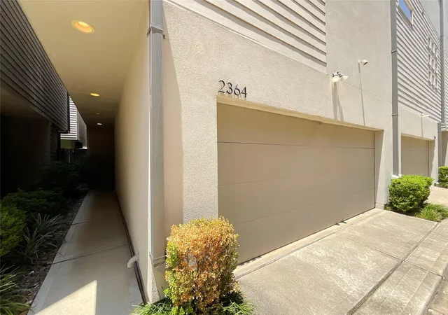 Photo 2 of Single family home for sale at 2364 Commerce St, Houston, TX 77003 | MLS# 30884799 | Listing updated on 2026-09-08