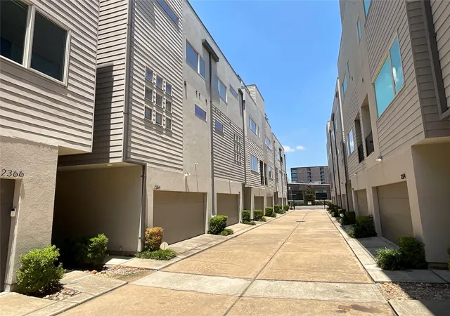 Photo 4 of Single family home for sale at 2364 Commerce St, Houston, TX 77003 | MLS# 30884799 | Listing updated on 2026-09-08
