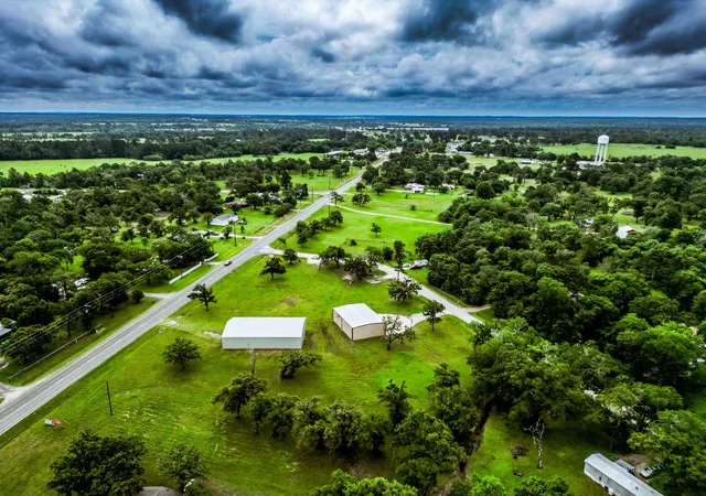 2nd image of 1827 State Hwy 75 N, Huntsville, TX 77320 | MLS# 7469427