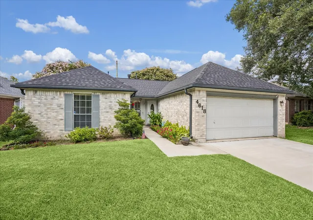2nd image of 4618 Kimball Dr, Pearland, TX 77584 | MLS# 85892675