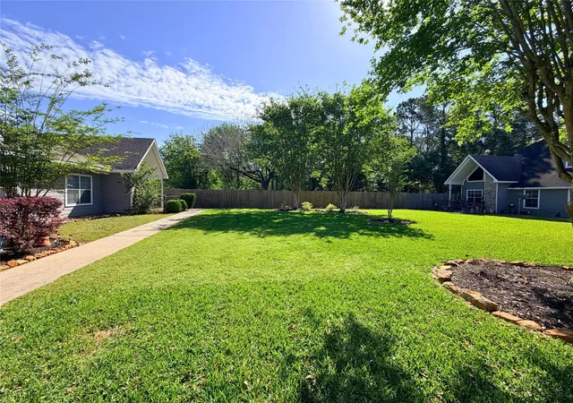Photo 3 of Townhouse for sale at 312 Hunt Rd #312, Baytown, TX 77521 | MLS# 59974872 | Listing updated on 2026-04-22