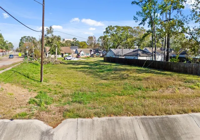 Photo 3 of Land for sale at 4827 Chantilly Ln, Houston, TX 77092 | MLS# 20526704 | Listing updated on 2026-06-27