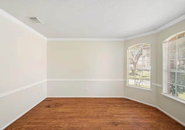 Photo 4 of Sale Pending at 215 Crabapple Dr, Baytown, TX 77520 | MLS# 72242418 | Listing updated on 2026-09-15