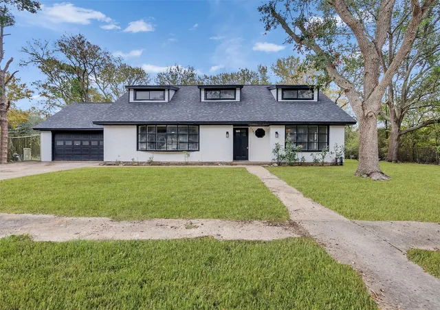 Homes for sale in Bay City, TX | 3709 Kettering Ave, Bay City, TX 77414 | MLS# 77393403