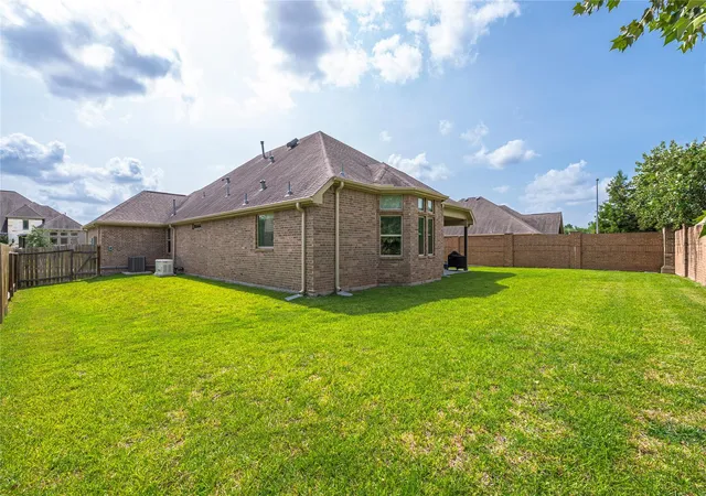 34th image of 3216 Parker Dr, Pearland, TX 77584 | MLS# 60674681