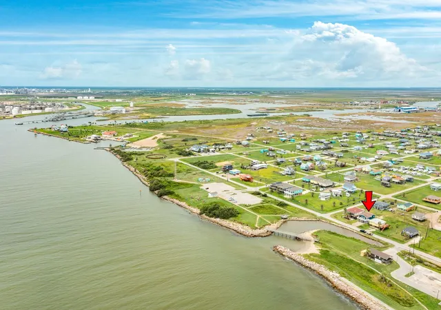 5th image of 310 Parkview Rd, Freeport, TX 77541 | MLS# 52183137